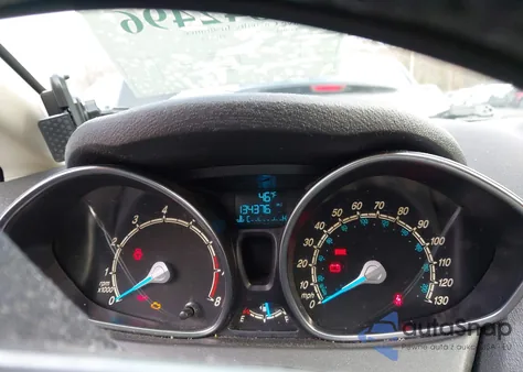 2014 Ford Fiesta Se z USA, uszkodzony, nr VIN 3FADP4BJ0EM120773